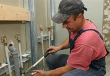 Особенности монтажа канализации в квартире от компании СВК «Петрович»