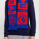 Как завязать футбольный шарф?