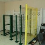 Секционные заборы: особенности конструкции и виды