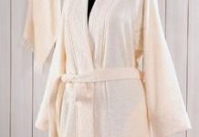 Махровые халаты – классика домашнего текстиля