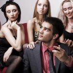 Чего хотят мужчины: Скорпион ценит честных женщин, Овен – способных ему противостоять