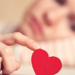 С глаз долой — из сердца вон: как ведут себя знаки Зодиака, когда им разбивают сердце