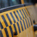 Как устроена цепочка выплат водителю такси?