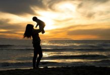 Женщины этих 5 знаков зодиака являются лучшими мамами