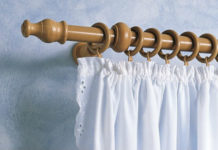 Деревянные карнизы для штор: их особенности и виды