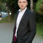 Антон Хабаров — о крепкой семье, дайвинге с акулами и домике в деревне