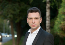 Антон Хабаров — о крепкой семье, дайвинге с акулами и домике в деревне