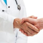 Врачи назвали простой способ выявить скрытую аневризму