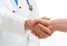 Врачи назвали простой способ выявить скрытую аневризму