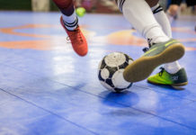 Как поставить на футзал со смартфона?