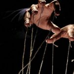 Самая манипулятивная вещь, которую делает каждый знак Зодиака