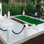 Благоустройство могил: уход за надгробием и участком