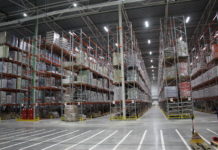 Почему большинство заказчиков выбирает стеллажи из ЛСТК?