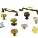 Мебельная фурнитура — особенности, виды и применение