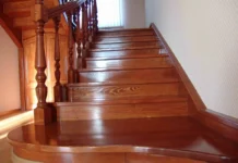 Искусство и практичность: Почему деревянные лестницы остаются вечным символом элегантности и удобства