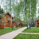 Отдых в подмосковье: комфорт в отдельных домиках