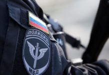 Появилось видео задержания людей, похитивших жителя Томска. Они хотели украсть у него 2 млн руб