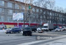 Женщину увезли в больницу после ДТП у «Красного экспресса» в Томске