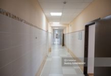 Законность приема сотрудников в школы и детсады Томска проверят после скандала с физруком