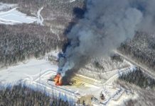 Пожар произошел на нефтяном месторождении в Томской области