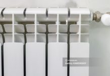 Жильцы дома на Иркутском тракте в Томске остались без отопления в мороз