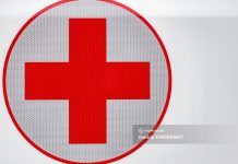 Двое детей на электроснегокате столкнулись с легковушкой в томском поселке