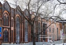 Суд назначил экспертизу по спорному зданию в историческом районе Томска