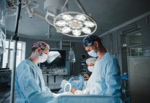 Врачи клиник СибГМУ успешно провели операцию пациенту с крайне редкой патологией