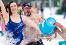 Пробудились: акция по массовому обливанию холодной водой прошла в Томске