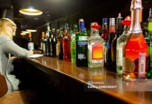 В Томской области хотят запретить продажу алкоголя в «наливайках» ночью