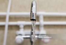 Санврачи дважды выдали предостережения ресурсникам из-за плохой воды в томском поселке