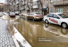 Народные новости: озеро вместо дороги