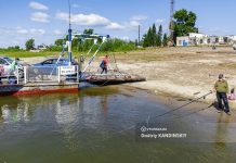Паромная переправа около Колпашево возобновила работу