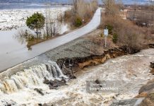 Размытую паводком дорогу на левобережье Томска разберут, чтобы снизить нагрузку на мост