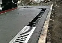 Водоотводные лотки из нержавейки: особенности и варианты применения