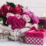 Как выбрать цветы в подарок: универсальное руководство